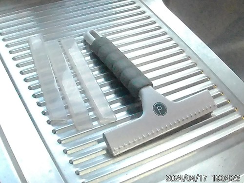 Desired tools premium squeegee - desired,